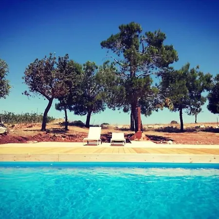 In Torto With Pool Willa *
